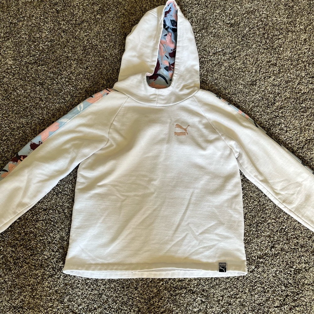 Girls Puma long sleeve/hoodie